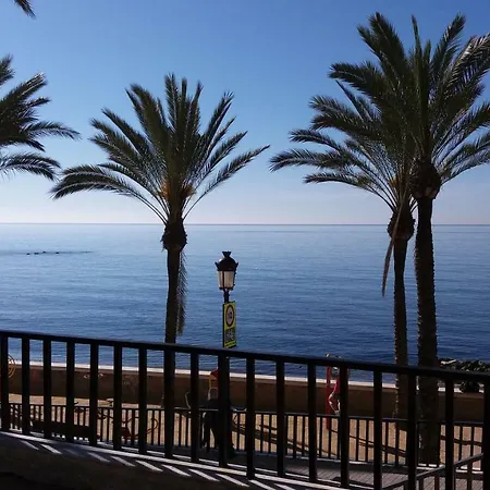 Guerra Albergue Marbella
