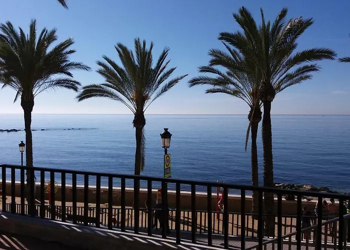 Guerra Ostello Marbella