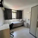 Hostel Guerra